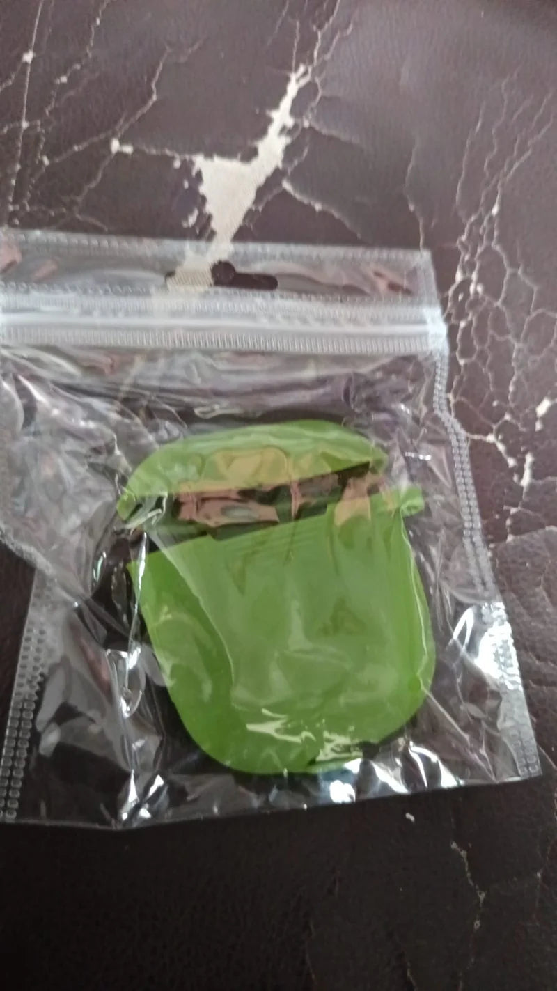 6473&nbsp;Silicone Shockproof Protection Wireless Headphones Carrying Box Cover with Metal Keychain AirPods&nbsp;cover